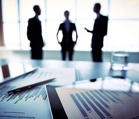 Własna firma czy etat? Własna firma czy etat