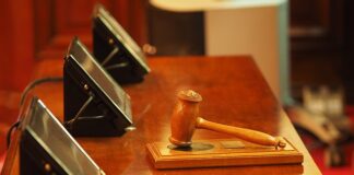 Jakie ustawy musi znać księgowy?