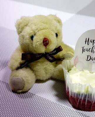 Czy za dzień nauczyciela należą się nadgodziny?