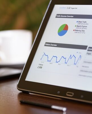 Czym różni się marketing strategiczny od operacyjnego?