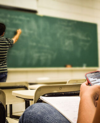 Czy centrum kształcenia zawodowego to szkoła